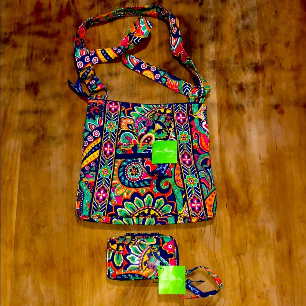 Vera Bradley hipster & wristlet set- Venetian p